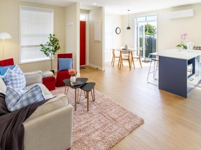 House for rent in Chaslands, Canterbury