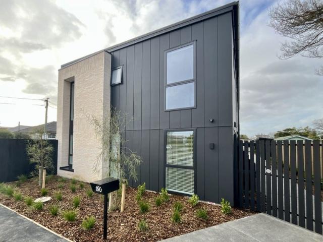 House for rent in Chaslands, Canterbury