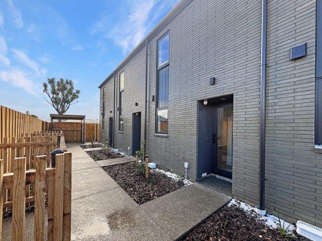 House for rent in Chaslands, Canterbury