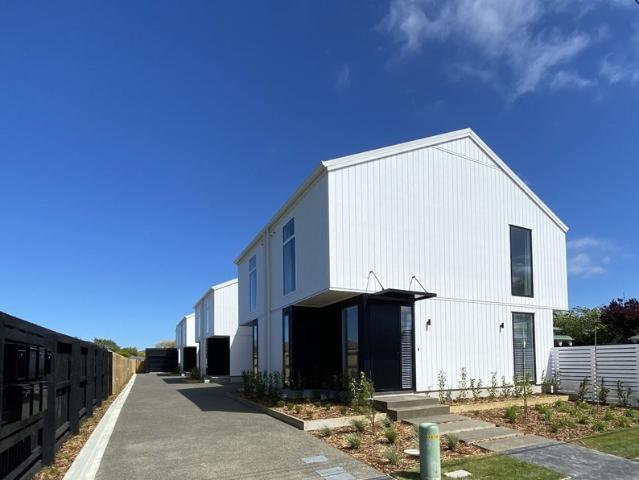 House for rent in Chaslands, Canterbury