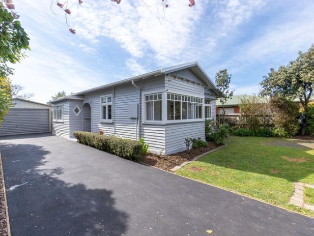 House for rent in Chaslands, Canterbury