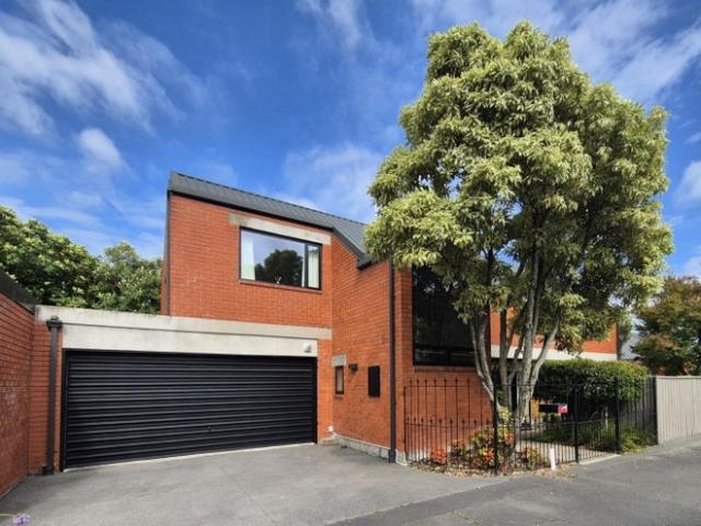 House for rent in Chaslands, Canterbury