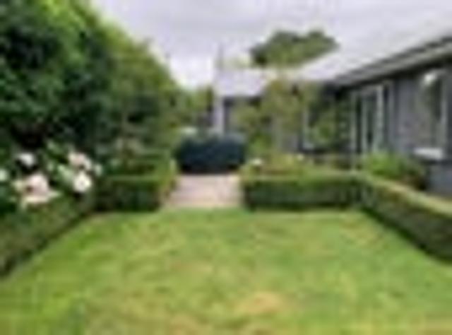 House for rent in Chaslands, Canterbury