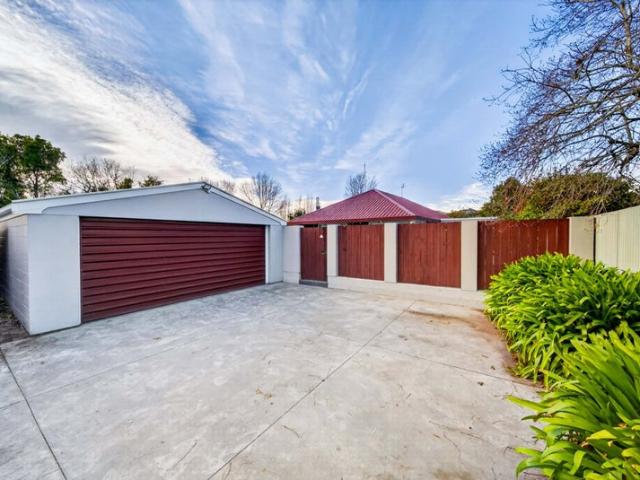House for rent in Chaslands, Canterbury