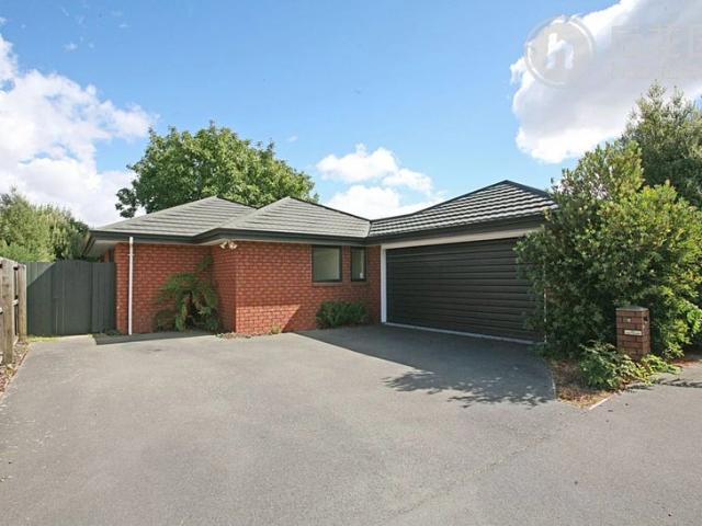 House for rent in Chaslands, Canterbury