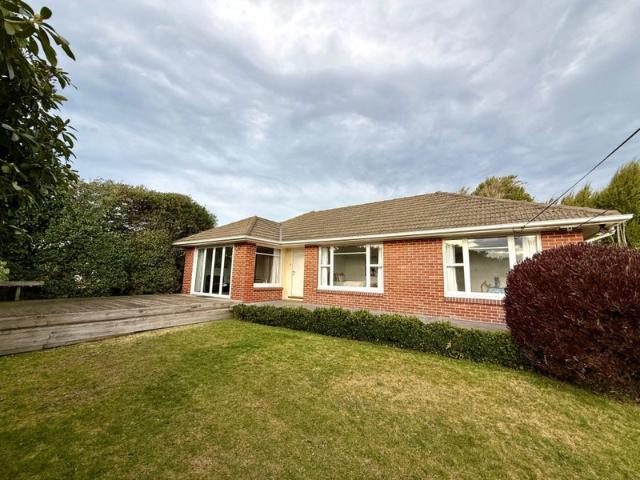 House for rent in Chaslands, Canterbury