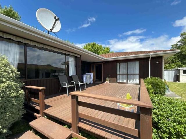 House for rent in Chaslands, Canterbury
