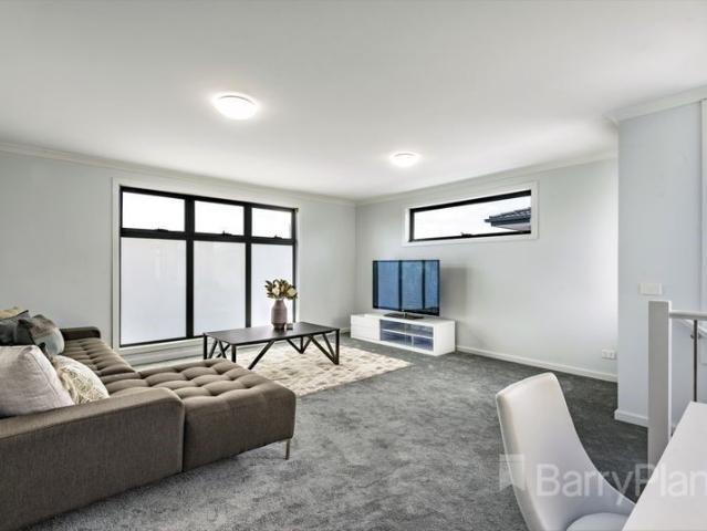 Townhouse for rent in Somerfield Estate, Melbourne