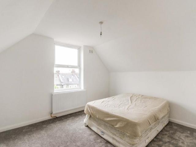 House for rent in Brownswood Park, Stoke Newington