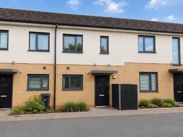 House for rent in Spring Park, Luton