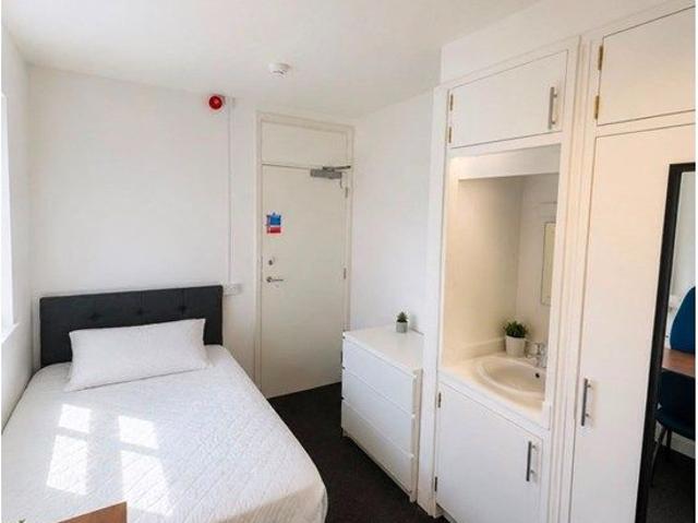 Room for rent in Heigham Grove, East Bank