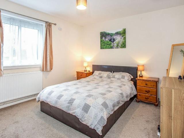 Apartment for rent in Red Hill, Surrey
