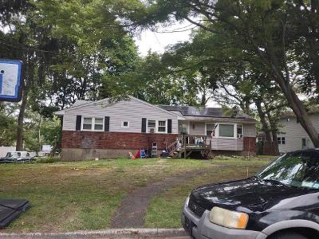 House for sale in East Setauket