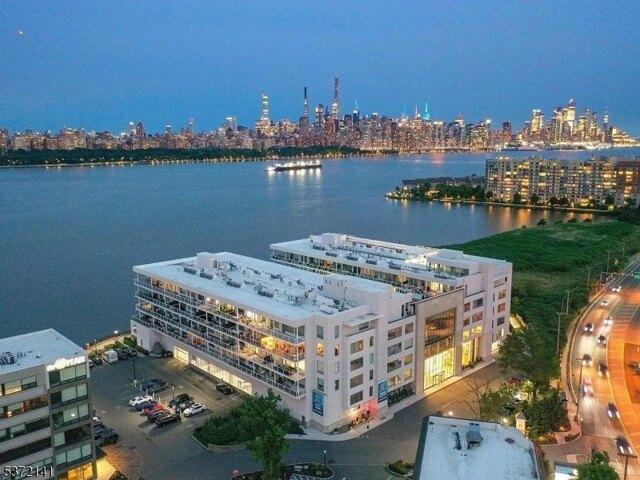 Condo for sale in Edgewater Condo for sale in Edgewater