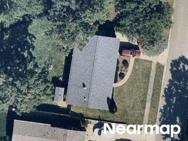 House for sale in Mchenry, Illinois