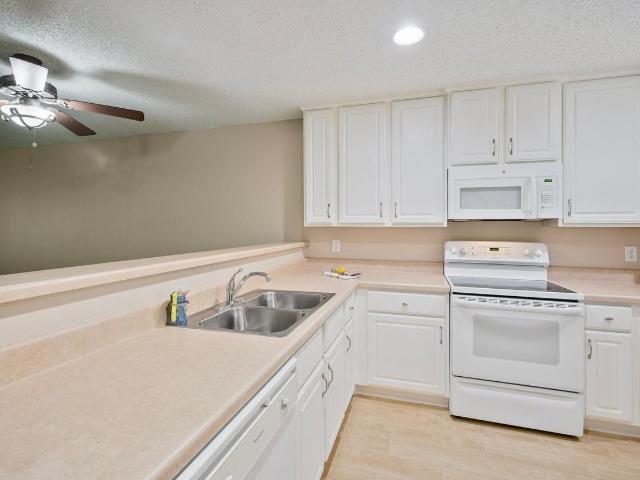 Apartment for rent in Hennepin, Minnesota