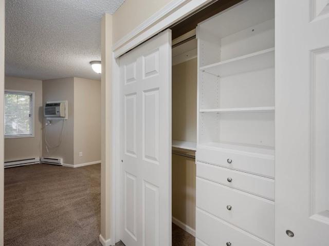 Apartment for rent in Hennepin, Minnesota