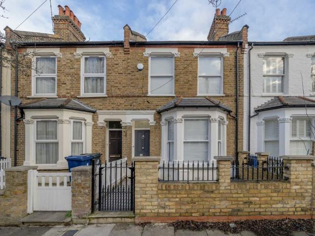 House for rent in London Borough of Ealing, Greater London