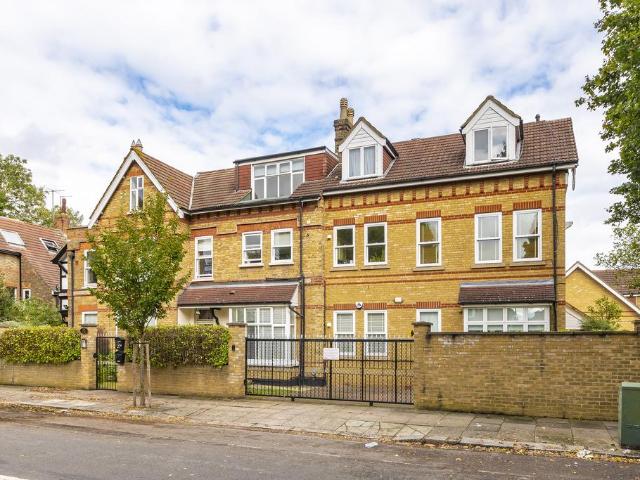 Apartment for rent in London Borough of Ealing, Greater London