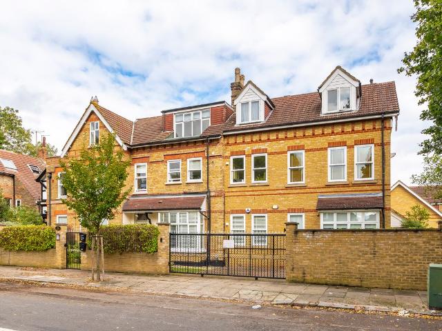 Apartment for rent in London Borough of Ealing, Greater London