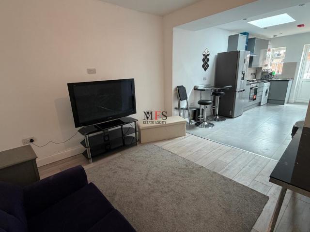 Apartment for rent in London Borough of Ealing, Greater London