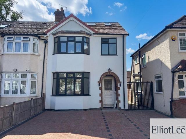 Apartment for rent in London Borough of Ealing, Greenford