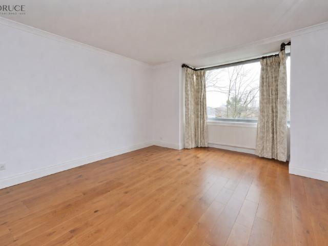 Apartment for rent in Kensington, Greater London