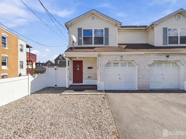 House for sale in Carteret, Middlesex County