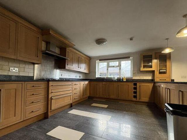 House for sale in Iver, Richings Park