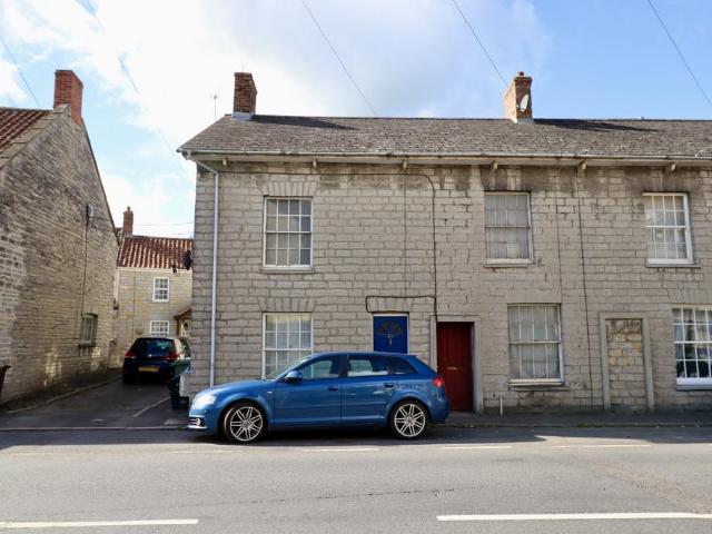 Apartment for rent in Street, Somerset