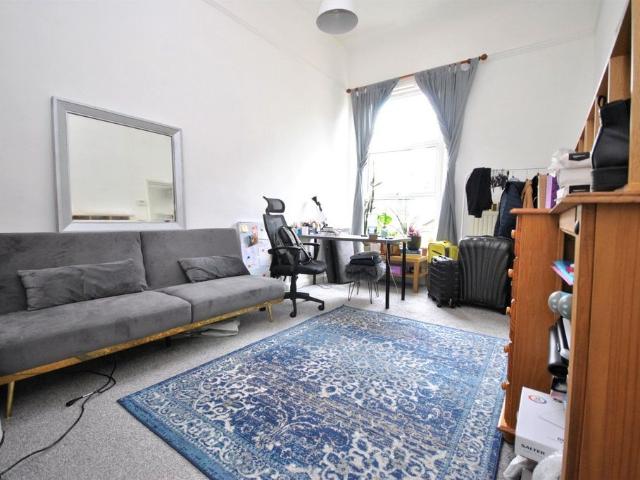 Apartment for rent in London Borough of Lewisham, Cat Hill