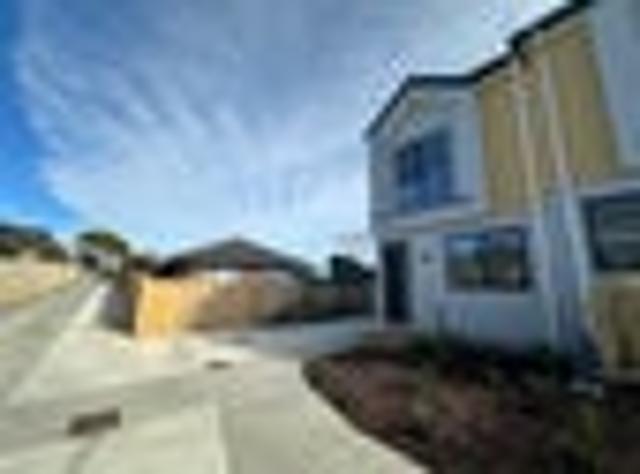Townhouse for rent in Howick, Oroua County