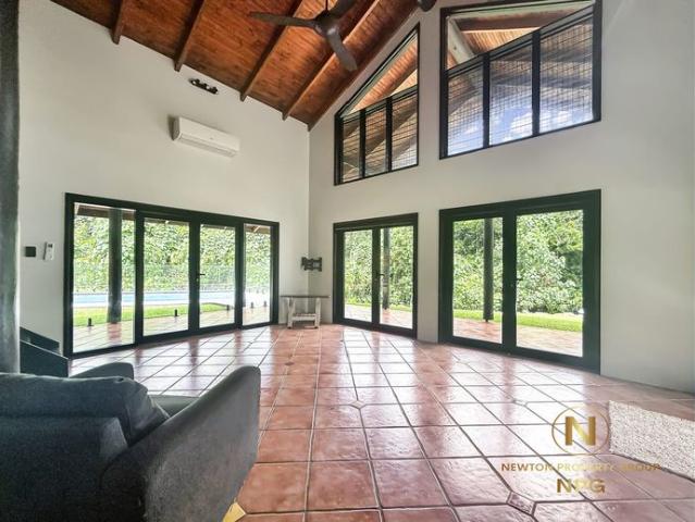 House for rent in Bingil Bay