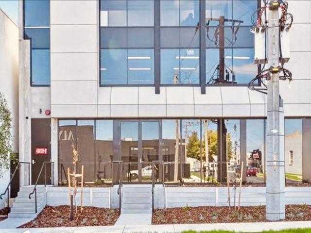 Warehouse for rent in Heidelberg West, Melbourne