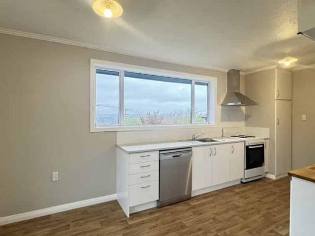 House for rent in Otakou