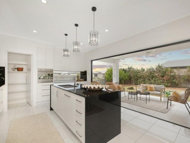 House for sale in Mount Low, Queensland