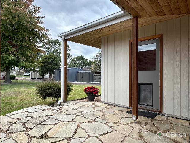 House for sale in Wy Yung, Victoria