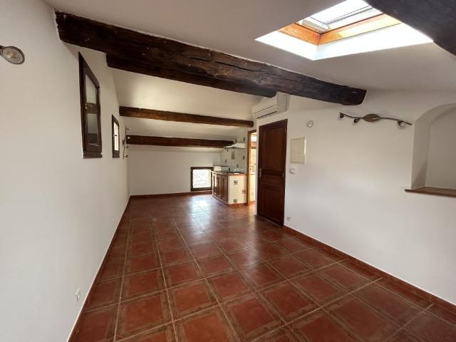 Studio location à Nîmes, Sommières