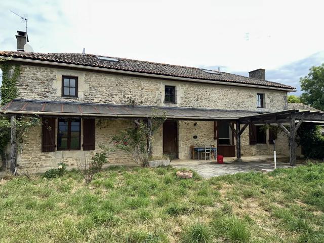 Maison vente à Montmorillon, Sommières-du-clain