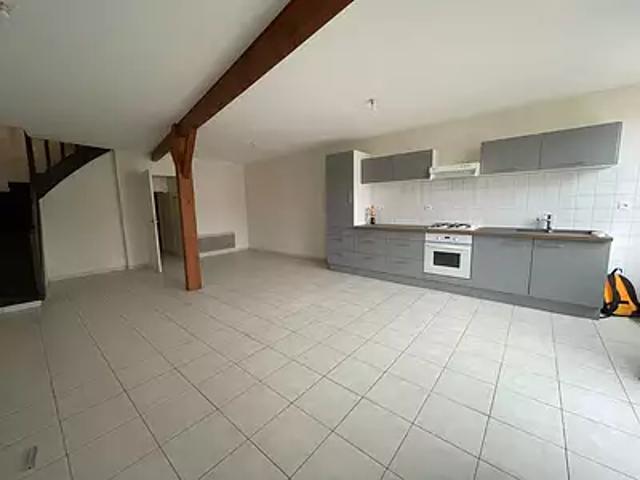 Maison location à Montmorillon, Sommières-du-clain
