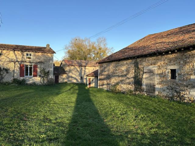 Maison vente à Montmorillon, Sommières-du-clain