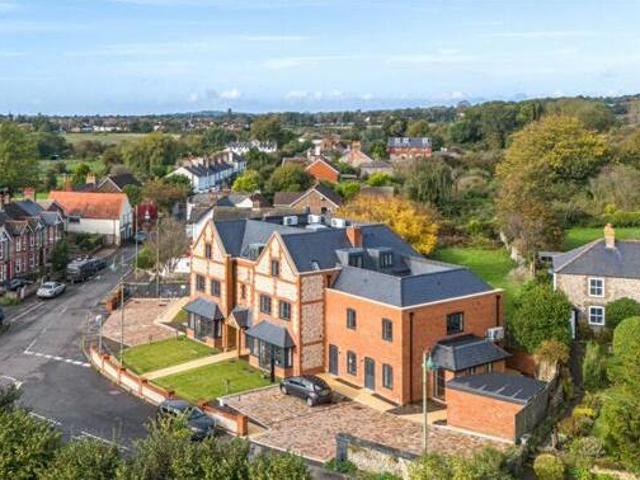 House for sale in Fishersgate, West Sussex