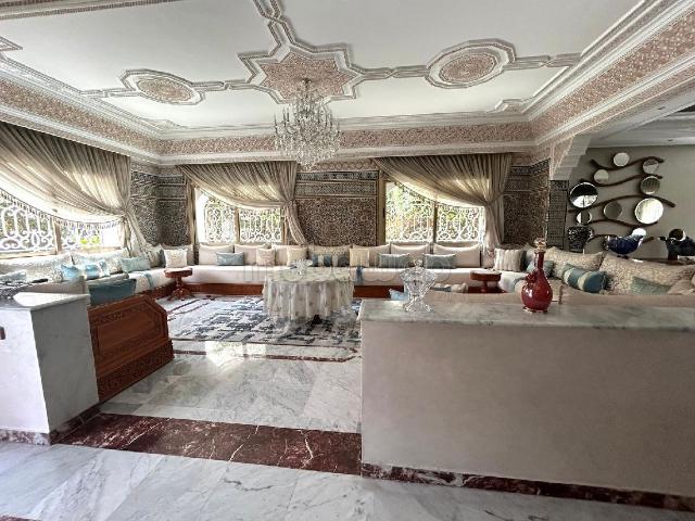 Villa vente à Anfa, Gharb-Chrarda-Beni Hssen