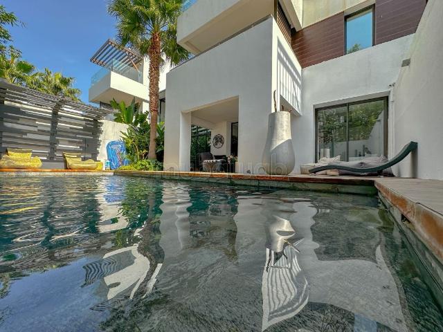 Villa vente à Anfa, Gharb-Chrarda-Beni Hssen