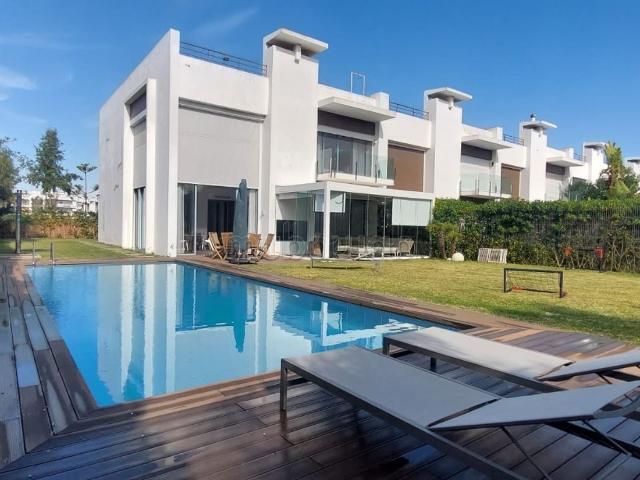 Villa location à Gharb-Chrarda-Beni Hssen