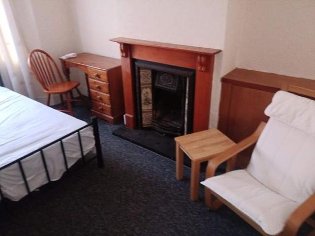House for rent in Newtown, Reading