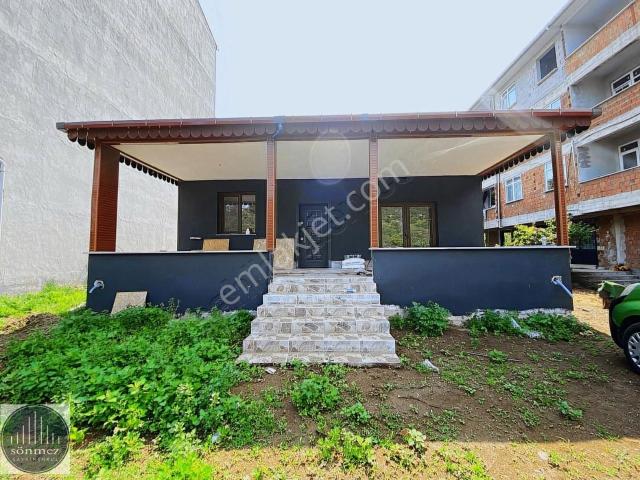 Gülyali içerisinde satılık Villa