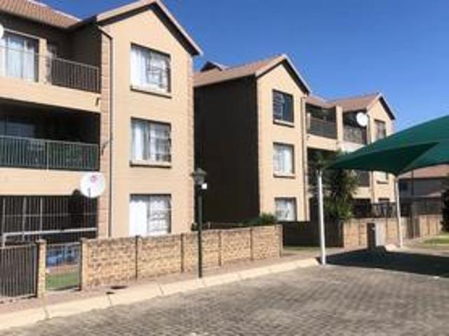 Townhouse for rent in Ekurhuleni, Gauteng