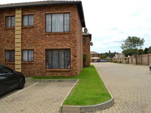 Townhouse for sale in Ekurhuleni, Gauteng