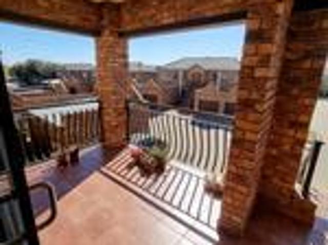 Townhouse for sale in Ekurhuleni, Gauteng